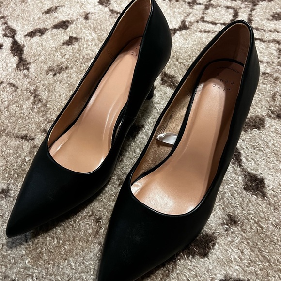 a new day Shoes - Classic Black Pointed-Toe Women's Pumps